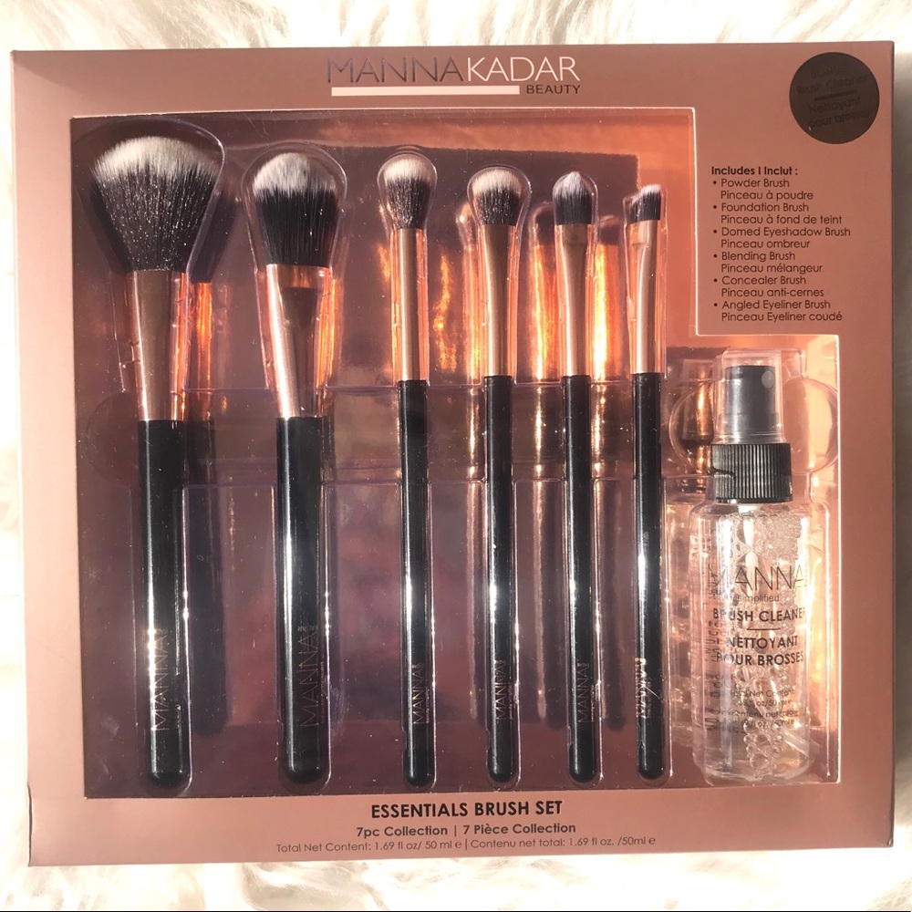 SOLD🌸 NIB Manna Kadar Beauty Essentials 7 pc Brush Set - Picture 4 of 8